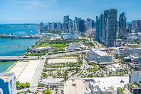 Condominio en alquiler en Miami, Florida, 1 dormitorio, 76.27 m2 № 2054774 - foto 7