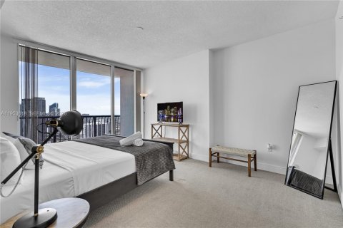 Condominio en alquiler en Miami, Florida, 1 dormitorio, 76.27 m2 № 2054774 - foto 20