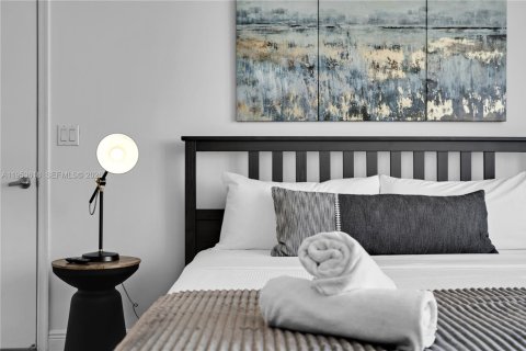 Condominio en alquiler en Miami, Florida, 1 dormitorio, 76.27 m2 № 2054774 - foto 30