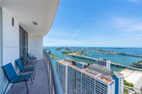 Condominio en alquiler en Miami, Florida, 1 dormitorio, 76.27 m2 № 2054774 - foto 6