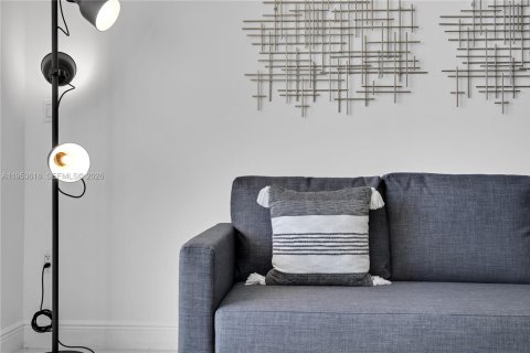 Condominio en alquiler en Miami, Florida, 1 dormitorio, 76.27 m2 № 2054774 - foto 28