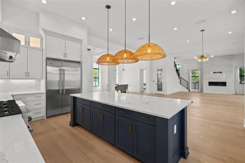 House in Tampa, Florida 5 bedrooms, 417.22 sq.m. № 1742834 - photo 14