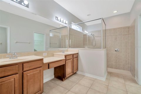House in Land O' Lakes, Florida 4 bedrooms, 238.57 sq.m. № 1376611 - photo 12
