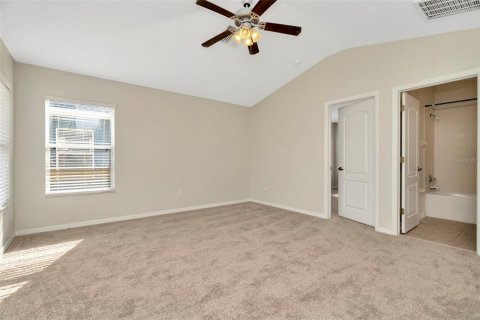 House in Land O' Lakes, Florida 4 bedrooms, 238.57 sq.m. № 1376611 - photo 18