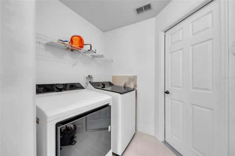 Villa ou maison à vendre à Casselberry, Floride: 5 chambres, 313.64 m2 № 2399463 - photo 30