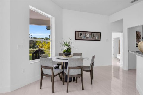 Villa ou maison à vendre à Casselberry, Floride: 5 chambres, 313.64 m2 № 2399463 - photo 25