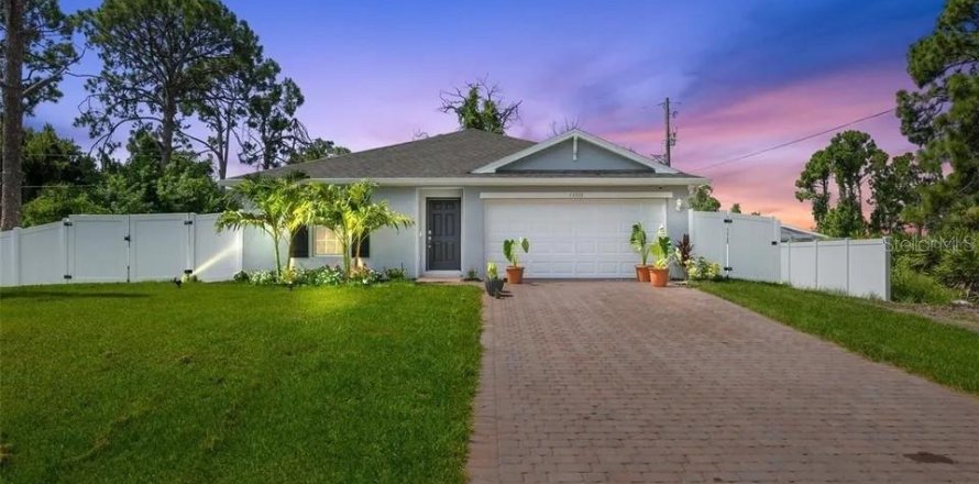 Casa en Port Charlotte, Florida 4 dormitorios, 139.26 m2 № 1902320