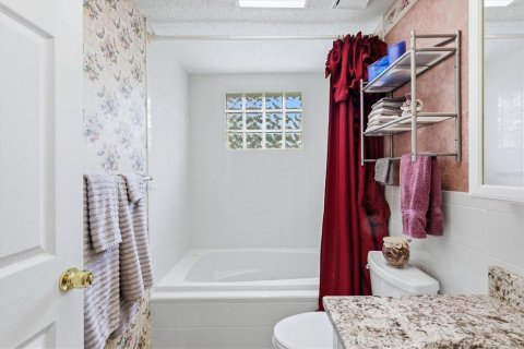 Villa ou maison à vendre à Venice, Floride: 3 chambres, 180.97 m2 № 2394240 - photo 13