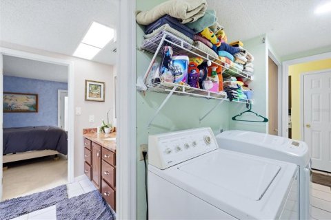 Villa ou maison à vendre à Venice, Floride: 3 chambres, 180.97 m2 № 2394240 - photo 18