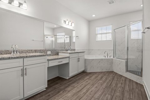 House in Winter Haven, Florida 4 bedrooms, 336.21 sq.m. № 2116157 - photo 28