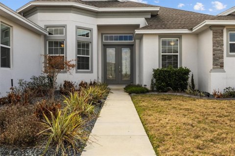 House in Winter Haven, Florida 4 bedrooms, 336.21 sq.m. № 2116157 - photo 8