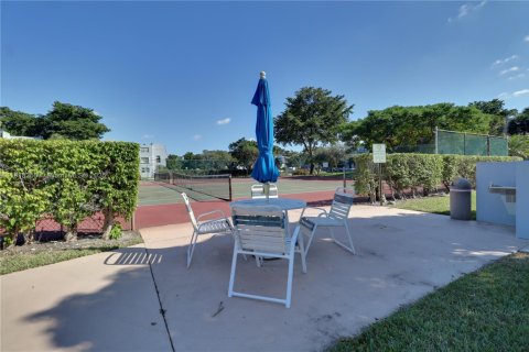 Condominio en alquiler en Tamarac, Florida, 1 dormitorio, 69.68 m2 № 1975681 - foto 22