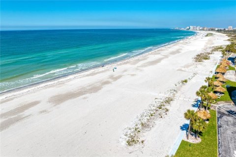 Condo in Clearwater, Florida, 2 bedrooms  № 2391496