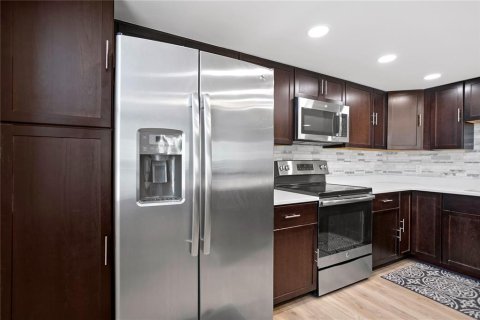Condo in Clearwater, Florida, 2 bedrooms  № 2391496 - photo 5