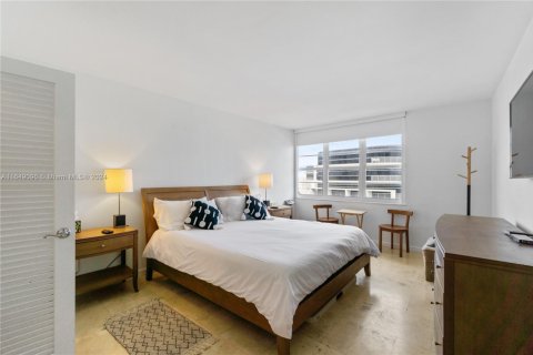 Снять в аренду кондоминиум в Майами-Бич, Флорида 1 спальня, 62.71м2, № 1958605 - фото 10