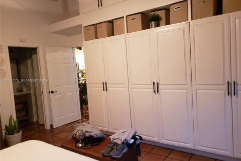 Touwnhouse à louer à Miami, Floride: 2 chambres, 100.33 m2 № 2072418 - photo 9