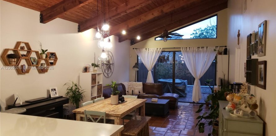 Touwnhouse à Miami, Floride 2 chambres, 100.33 m2 № 2072418