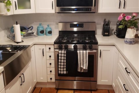 Touwnhouse à louer à Miami, Floride: 2 chambres, 100.33 m2 № 2072418 - photo 6