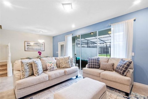 Townhouse in Davenport, Florida 5 bedrooms, 212.1 sq.m. № 1609668 - photo 5
