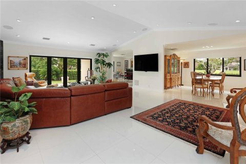 Casa en venta en Hollywood, Florida, 3 dormitorios, 223.89 m2 № 2064904 - foto 18