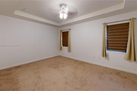 Villa ou maison à vendre à Miami, Floride: 4 chambres, 210.42 m2 № 1924533 - photo 18