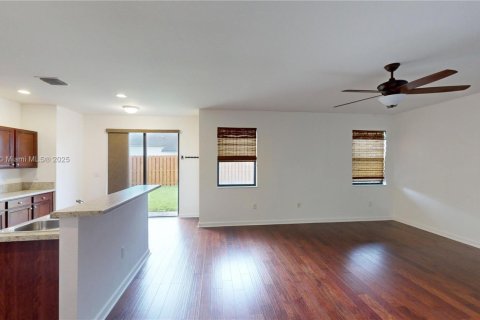 Villa ou maison à vendre à Miami, Floride: 4 chambres, 210.42 m2 № 1924533 - photo 8