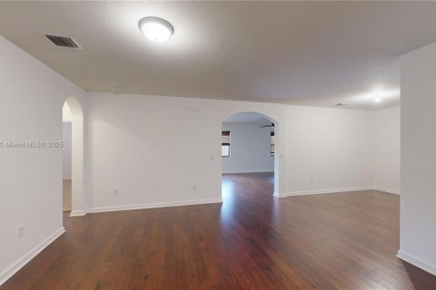 Villa ou maison à vendre à Miami, Floride: 4 chambres, 210.42 m2 № 1924533 - photo 2