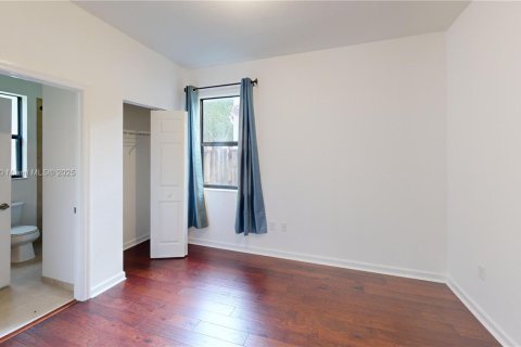 Villa ou maison à vendre à Miami, Floride: 4 chambres, 210.42 m2 № 1924533 - photo 29