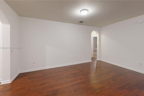 Villa ou maison à vendre à Miami, Floride: 4 chambres, 210.42 m2 № 1924533 - photo 13