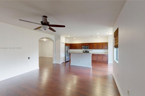 Villa ou maison à vendre à Miami, Floride: 4 chambres, 210.42 m2 № 1924533 - photo 11