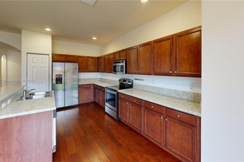 Villa ou maison à vendre à Miami, Floride: 4 chambres, 210.42 m2 № 1924533 - photo 5