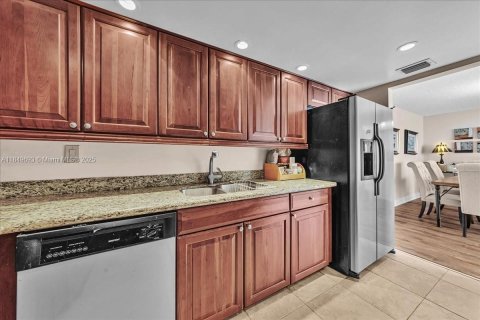 Copropriété à louer à Sunny Isles Beach, Floride: 1 chambre, 81.75 m2 № 1852301 - photo 13
