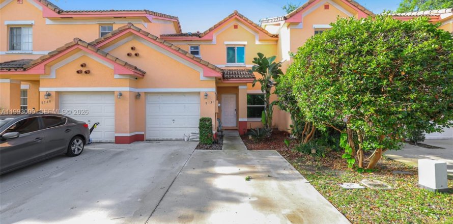 Adosado en Miramar, Florida 2 dormitorios, 117.99 m2 № 2059109