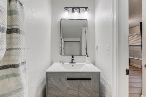 Adosado en venta en Miramar, Florida, 2 dormitorios, 117.99 m2 № 2059109 - foto 19