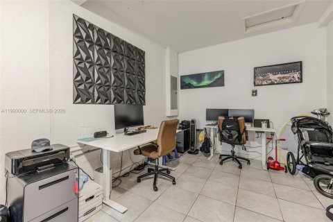 Adosado en venta en Miramar, Florida, 2 dormitorios, 117.99 m2 № 2059109 - foto 21