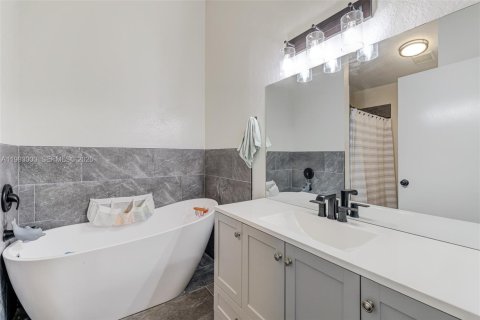 Adosado en venta en Miramar, Florida, 2 dormitorios, 117.99 m2 № 2059109 - foto 27