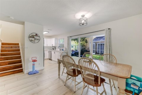 Adosado en venta en Miramar, Florida, 2 dormitorios, 117.99 m2 № 2059109 - foto 11
