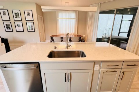 House in Winter Garden, Florida 4 bedrooms, 260.78 sq.m. № 2218630 - photo 25