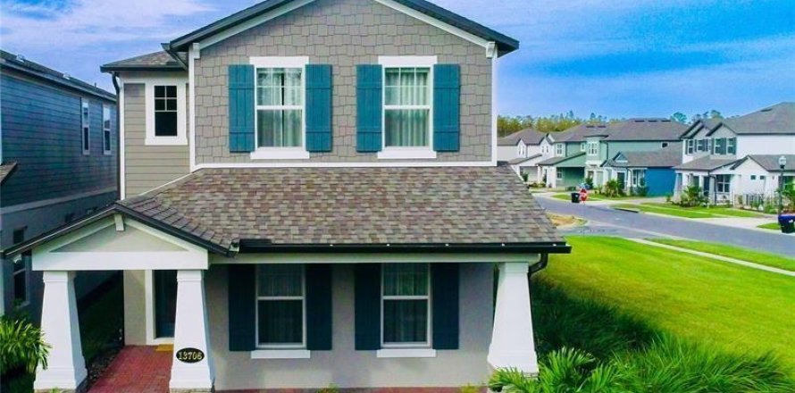 House in Winter Garden, Florida 4 bedrooms, 260.78 sq.m. № 2218630
