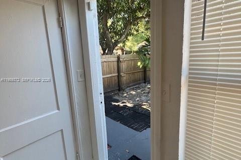 Villa ou maison à louer à North Miami Beach, Floride: 1 chambre, 249.35 m2 № 2051507 - photo 28