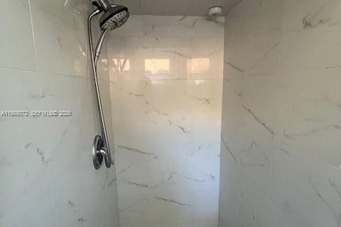 Villa ou maison à louer à North Miami Beach, Floride: 1 chambre, 249.35 m2 № 2051507 - photo 11