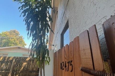 Villa ou maison à North Miami Beach, Floride 1 chambre, 249.35 m2 № 2051507