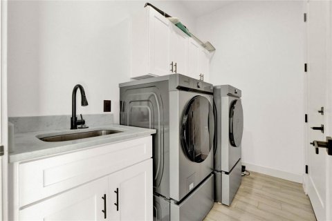 Купить виллу или дом в Таварес, Флорида 8 комнат, 250.65м2, № 1584712 - фото 30