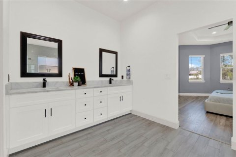 Купить виллу или дом в Таварес, Флорида 8 комнат, 250.65м2, № 1584712 - фото 24