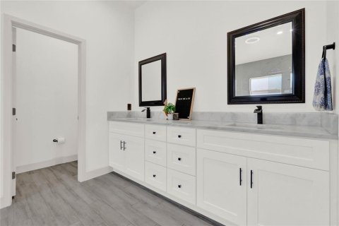 Купить виллу или дом в Таварес, Флорида 8 комнат, 250.65м2, № 1584712 - фото 22