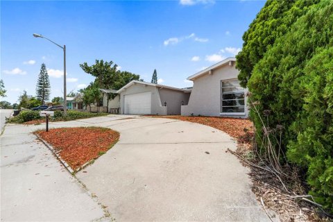 Villa ou maison à vendre à Port Richey, Floride: 3 chambres, 140.47 m2 № 2149026 - photo 3