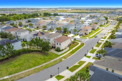 House in CRESTVIEW in Clermont, Florida 4 bedrooms, 271.92 sq.m. № 2200401 - photo 22