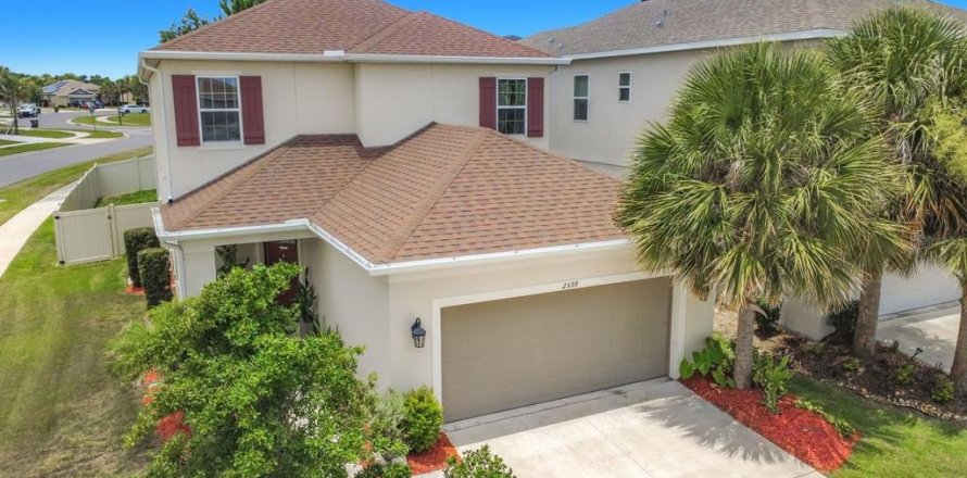 House in CRESTVIEW in Clermont, Florida 4 bedrooms, 271.92 sq.m. № 2200401