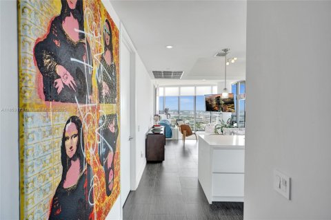 Condominio en venta en Miami, Florida, 2 dormitorios, 153.01 m2 № 1872352 - foto 3