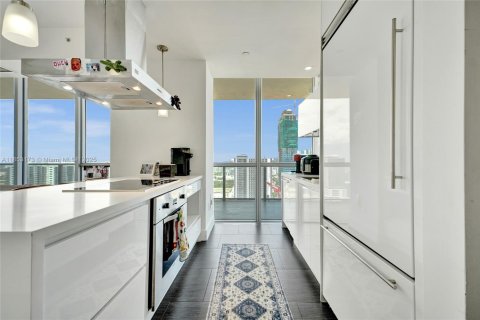 Condominio en venta en Miami, Florida, 2 dormitorios, 153.01 m2 № 1872352 - foto 7